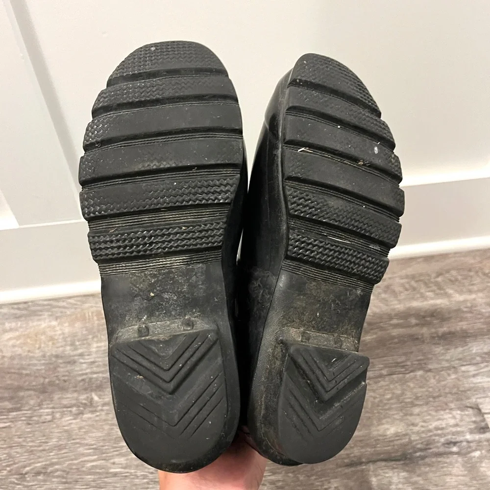 Hunter Original Black Glossy Tall Rain Boots in Size 9